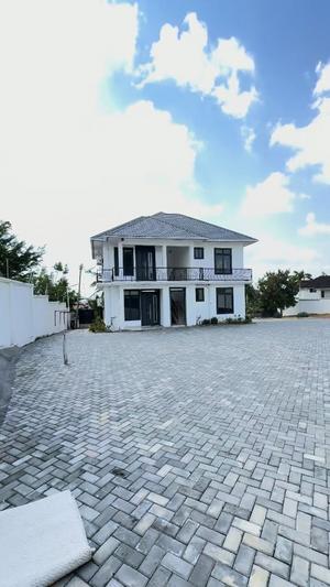 Apartment ya vyumba viwili inapangishwa Mbezi Beach Makonde, Dar Es Salaam Apartment ya vyumba viwili inapangishwa Mbezi Beach Makonde, Dar Es Salaam