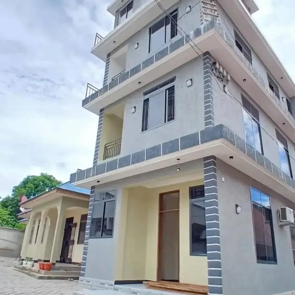 media -1 media -1