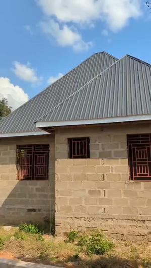 Nyumba ya vyumba vitatu inauzwa Kibaha Kwa Mfipa, Pwani (400 sqm) Nyumba ya vyumba vitatu inauzwa Kibaha Kwa Mfipa, Pwani (400 sqm)