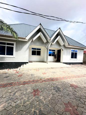Apartment ya vyumba viwili inapangishwa Tabata Chang'ombe, Dar Es Salaam Apartment ya vyumba viwili inapangishwa Tabata Chang'ombe, Dar Es Salaam
