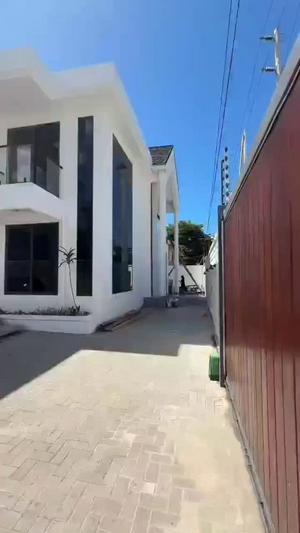 Nyumba ya vyumba vinne inauzwa Kijitonyama, Dar Es Salaam