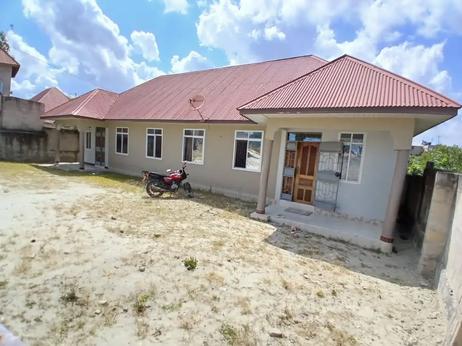 2 Bedrooms Apartment for Rent in Mbezi Maramba Kanisani, Dar Es Salaam