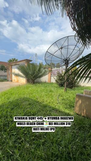 Kiwanja kinauzwa Mbezi Beach Chini, Dar Es Salaam (445 sqm) Kiwanja kinauzwa Mbezi Beach Chini, Dar Es Salaam (445 sqm)