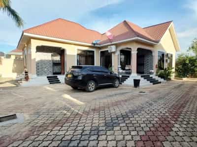 Nyumba ya vyumba vitatu inapangishwa GOBA NJIA NNE, Dar Es Salaam Nyumba ya vyumba vitatu inapangishwa GOBA NJIA NNE, Dar Es Salaam