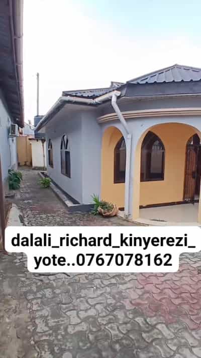 Nyumba ya vyumba vitatu inapangishwa Tabata Kinyerezi, Dar Es Salaam Nyumba ya vyumba vitatu inapangishwa Tabata Kinyerezi, Dar Es Salaam