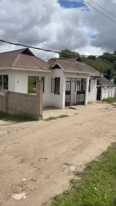 Kiwanja (Residential/Commercial) kinauzwa Mbezi Juu Goba Road, Dar Es Salaam (750 sqm)