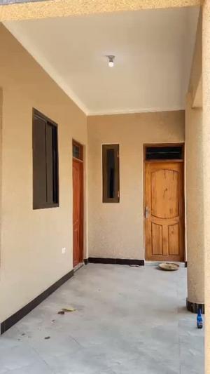 Nyumba ya vyumba viwili inapangishwa Singida Road, Dodoma