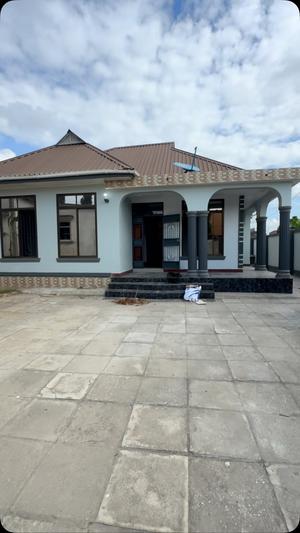 Nyumba ya vyumba vitatu inapangishwa Kigamboni Geza Ulole, Dar Es Salaam Nyumba ya vyumba vitatu inapangishwa Kigamboni Geza Ulole, Dar Es Salaam