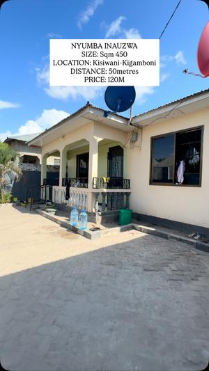 Nyumba ya vyumba vinne inauzwa Kisiwani, Dar Es Salaam (450 sqm) Nyumba ya vyumba vinne inauzwa Kisiwani, Dar Es Salaam (450 sqm)