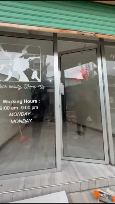 Duka linapangishwa Sinza Madukani, Dar Es Salaam