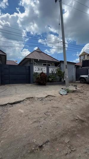 Kiwanja kinauzwa Kinondoni, Dar Es Salaam sqm 250