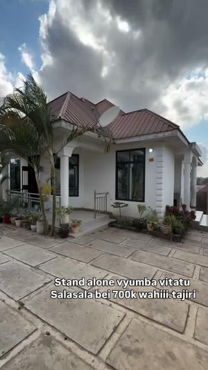 Nyumba ya vyumba vitatu inauzwa Salasala, Dar Es Salaam Nyumba ya vyumba vitatu inauzwa Salasala, Dar Es Salaam