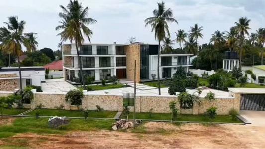 5 Bedrooms House for Sale in Bahari Beach, Dar Es Salaam (4600 sqm) 5 Bedrooms House for Sale in Bahari Beach, Dar Es Salaam (4600 sqm)