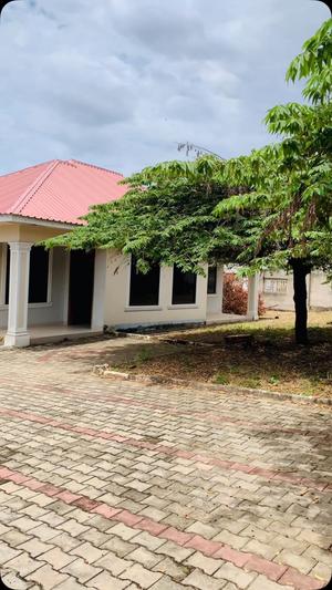 Nyumba ya vyumba vinne inapangishwa Bunju B, Dar Es Salaam Nyumba ya vyumba vinne inapangishwa Bunju B, Dar Es Salaam