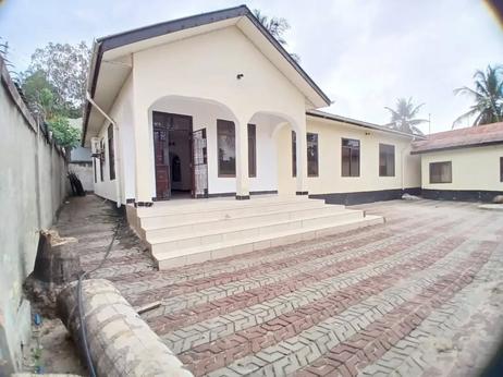 4 Bedrooms House for Rent in Kimara Mwisho, Dar Es Salaam 4 Bedrooms House for Rent in Kimara Mwisho, Dar Es Salaam