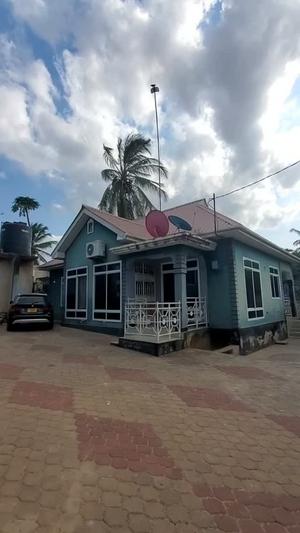 Nyumba ya vyumba vitatu inapangishwa Kinyerezi, Dar Es Salaam Nyumba ya vyumba vitatu inapangishwa Kinyerezi, Dar Es Salaam