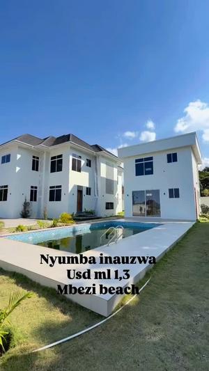 Nyumba ya vyumba vinne inauzwa Mbezi Beach, Dar Es Salaam (1800 sqm)