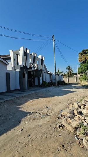 Kiwanja kinauzwa Kinyerezi Mbuyuni, Dar Es Salaam sqm 950 Kiwanja kinauzwa Kinyerezi Mbuyuni, Dar Es Salaam sqm 950