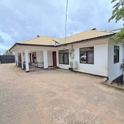 3 Bedrooms House for Rent in Kimara, Dar Es Salaam
