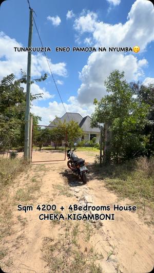 4 Bedrooms House for Sale in Cheka Kigamboni, Dar Es Salaam (4200 sqm)
