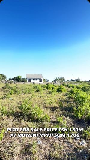 Kiwanja kinauzwa Mbweni Mpiji, Dar Es Salaam (1700 sqm) Kiwanja kinauzwa Mbweni Mpiji, Dar Es Salaam (1700 sqm)