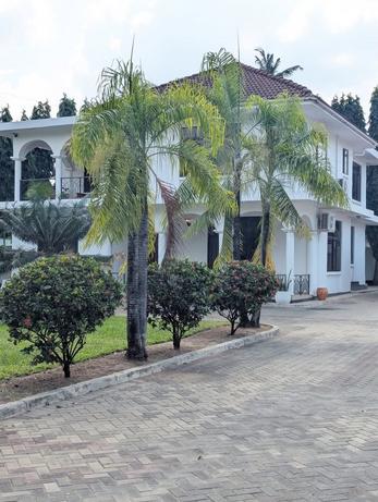 4 Bedrooms Furnished House for Rent in Kawe Beach, Dar Es Salaam 4 Bedrooms Furnished House for Rent in Kawe Beach, Dar Es Salaam