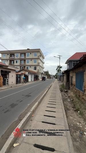 Kiwanja (Commercial Plot) kinauzwa Makumbusho, Dar Es Salaam (371 sqm)