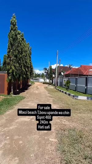 Nyumba ya vyumba vitatu inauzwa Mbezi Beach Tanki Bovu, Dar Es Salaam (460 sqm)