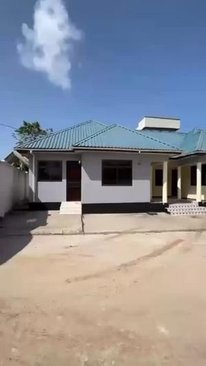 Apartment ya vyumba viwili inauzwa Boko, Dar Es Salaam (1800 sqm) Apartment ya vyumba viwili inauzwa Boko, Dar Es Salaam (1800 sqm)