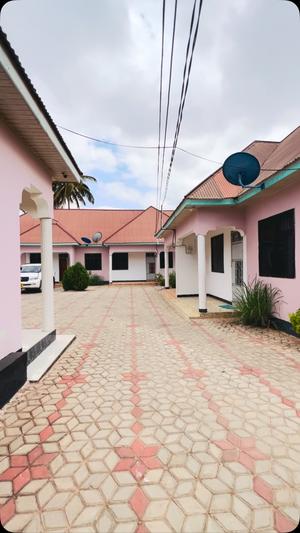 Nyumba ya vyumba viwili inapangishwa Uzunguni Town, Tanga Nyumba ya vyumba viwili inapangishwa Uzunguni Town, Tanga