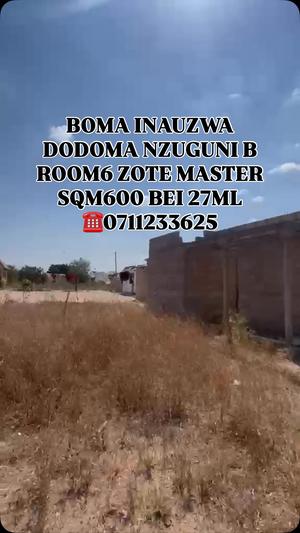 Nyumba ya vyumba 6 inauzwa Nzuguni B, Dodoma (600 sqm)