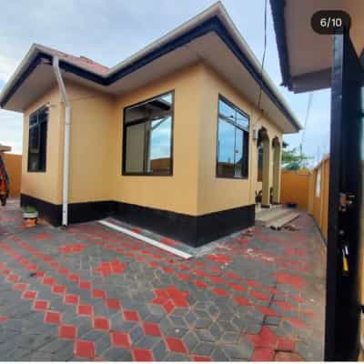 Nyumba ya vyumba vitatu inauzwa Tabata Kinyerezi Mwisho, Dar Es Salaam (400 sqm)