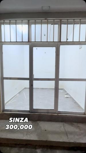 Duka linapangishwa Sinza, Dar Es Salaam