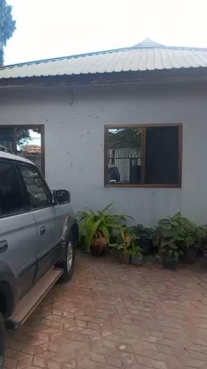 Nyumba ya vyumba vitatu inapangishwa Mawasiliano Stand, Dar Es Salaam Nyumba ya vyumba vitatu inapangishwa Mawasiliano Stand, Dar Es Salaam