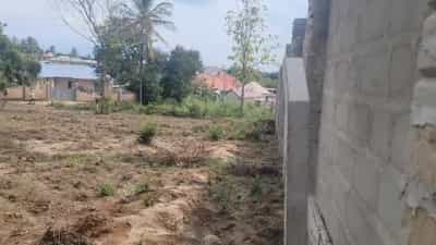 Kiwanja kinauzwa Madale Road, Dar Es Salaam (1200 sqm)