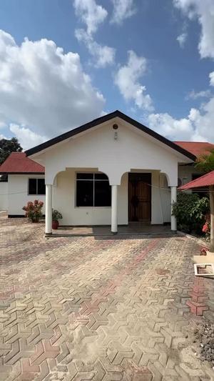 Nyumba ya vyumba vitatu inapangishwa Ununio Beach, Dar Es Salaam Nyumba ya vyumba vitatu inapangishwa Ununio Beach, Dar Es Salaam