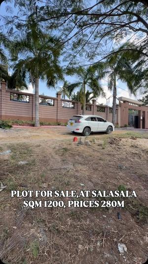 Beach Plot kinauzwa Salasala Ushuani, Dar Es Salaam (1200 sqm) Beach Plot kinauzwa Salasala Ushuani, Dar Es Salaam (1200 sqm)