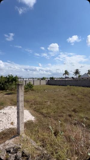 Kiwanja (Residential/Commercial) kinauzwa Kibada, Dar Es Salaam (1075 sqm)