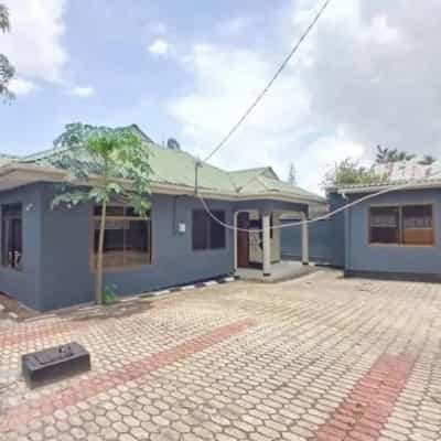 Nyumba ya vyumba vitatu inapangishwa Tabata Kisukulu, Dar Es Salaam