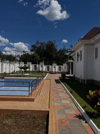 Nyumba ya vyumba 8 inauzwa Goba Center, Dar Es Salaam (2500 sqm) Nyumba ya vyumba 8 inauzwa Goba Center, Dar Es Salaam (2500 sqm)