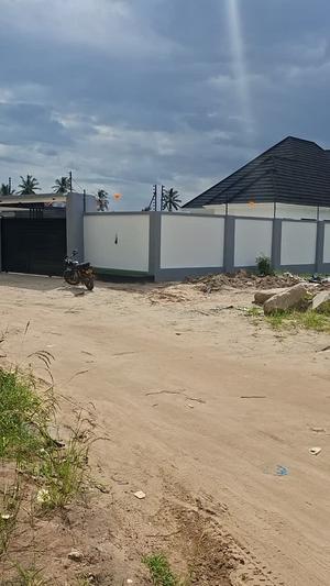 Nyumba ya vyumba vinne inauzwa Goba Lastanza, Dar Es Salaam (825 sqm)