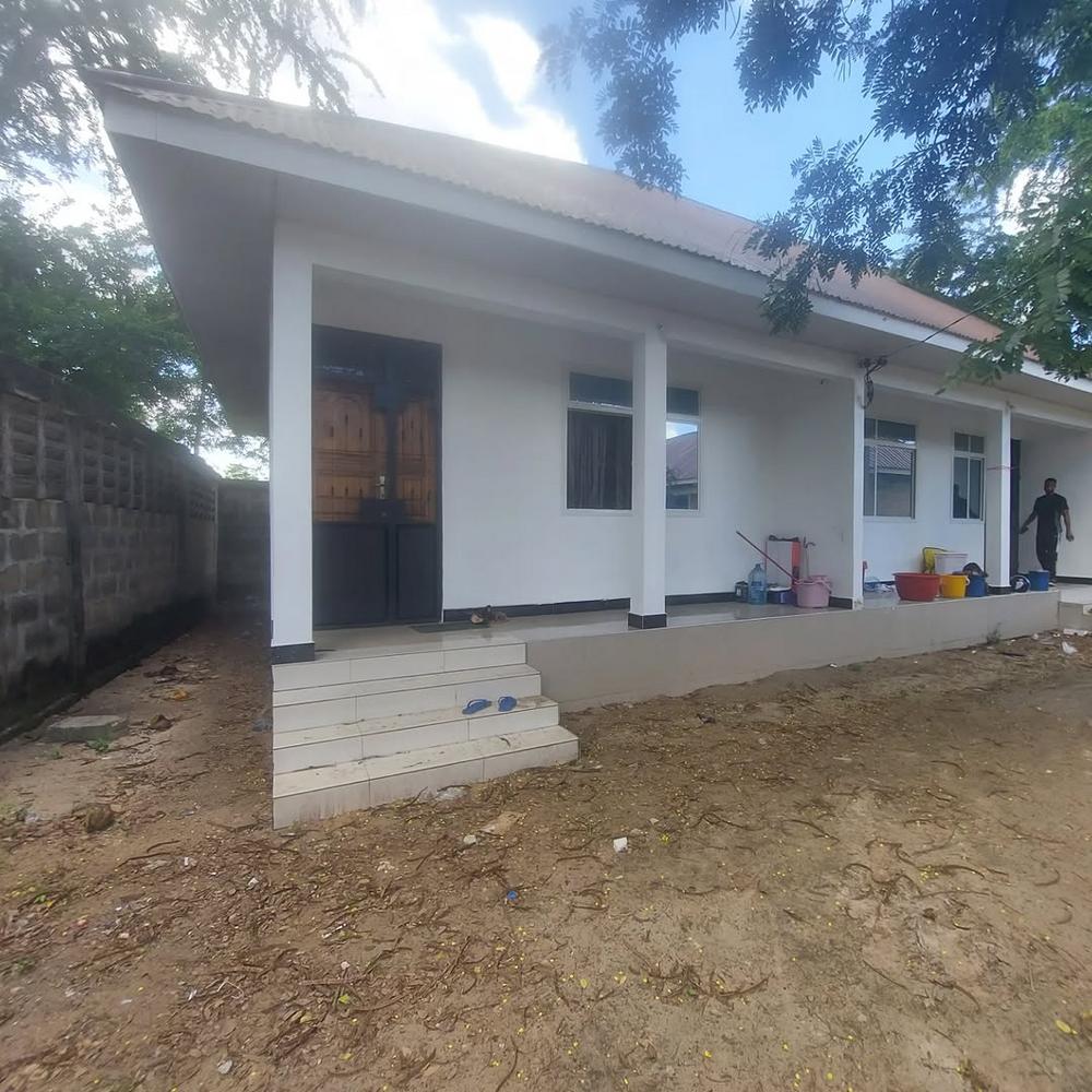 media -1 media -1