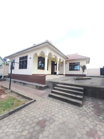 4 Bedrooms House for Rent in Kimara Mwisho, Dar Es Salaam
