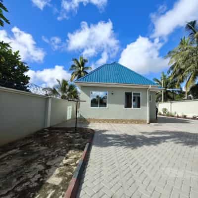 Apartment ya vyumba viwili inauzwa Chanika Mwisho, Dar Es Salaam (480 sqm) Apartment ya vyumba viwili inauzwa Chanika Mwisho, Dar Es Salaam (480 sqm)