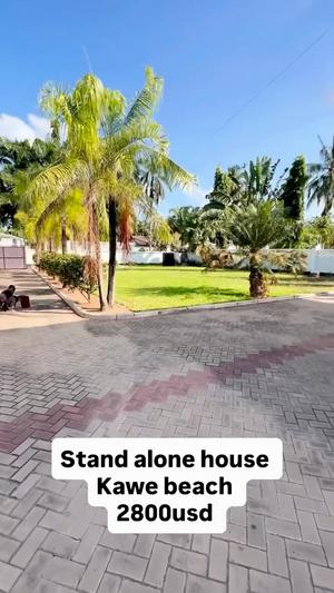 Nyumba (Furnished) ya vyumba vinne inapangishwa Kawe Beach, Dar Es Salaam Nyumba (Furnished) ya vyumba vinne inapangishwa Kawe Beach, Dar Es Salaam
