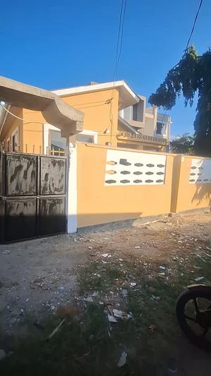 3 Bedrooms House for Rent in Mbezi Beach, Dar Es Salaam 3 Bedrooms House for Rent in Mbezi Beach, Dar Es Salaam