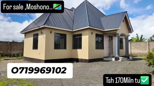 Nyumba ya vyumba vitatu inauzwa Moshono Laizer, Arusha (1200 sqm)
