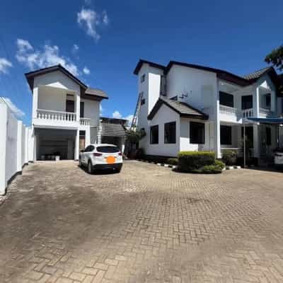 4 Bedrooms House for Rent in Masaki, Dar Es Salaam