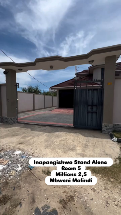 5 Bedrooms House for sale in Mbweni, Dar Es Salaam 5 Bedrooms House for sale in Mbweni, Dar Es Salaam