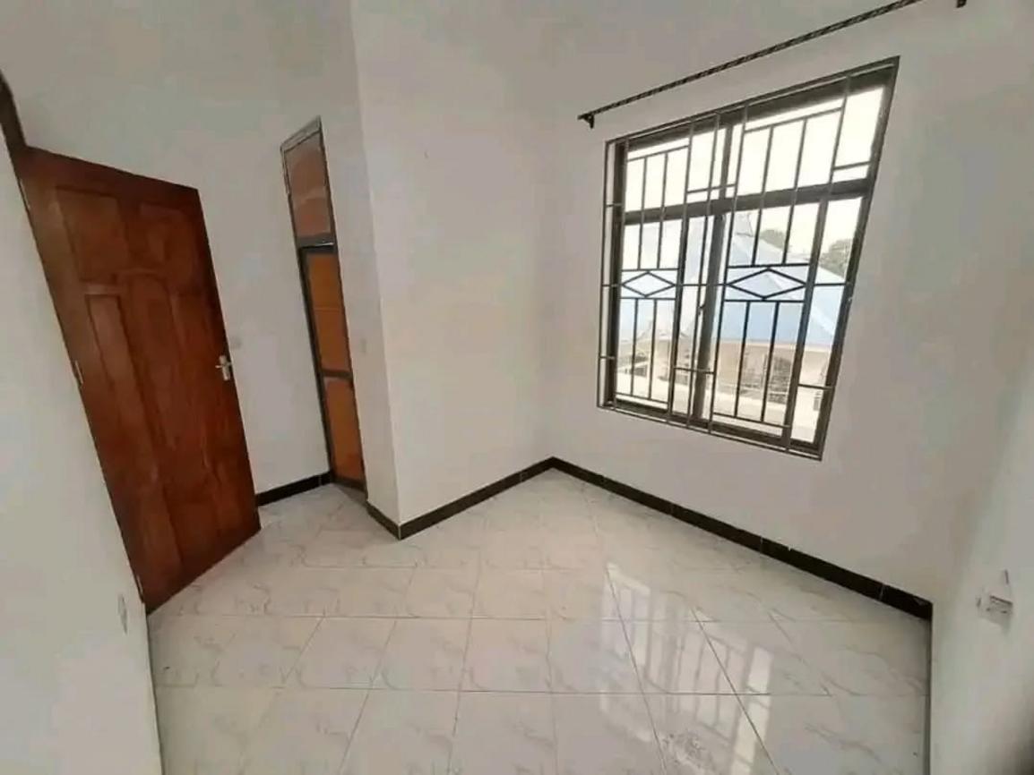 media -5 media -5